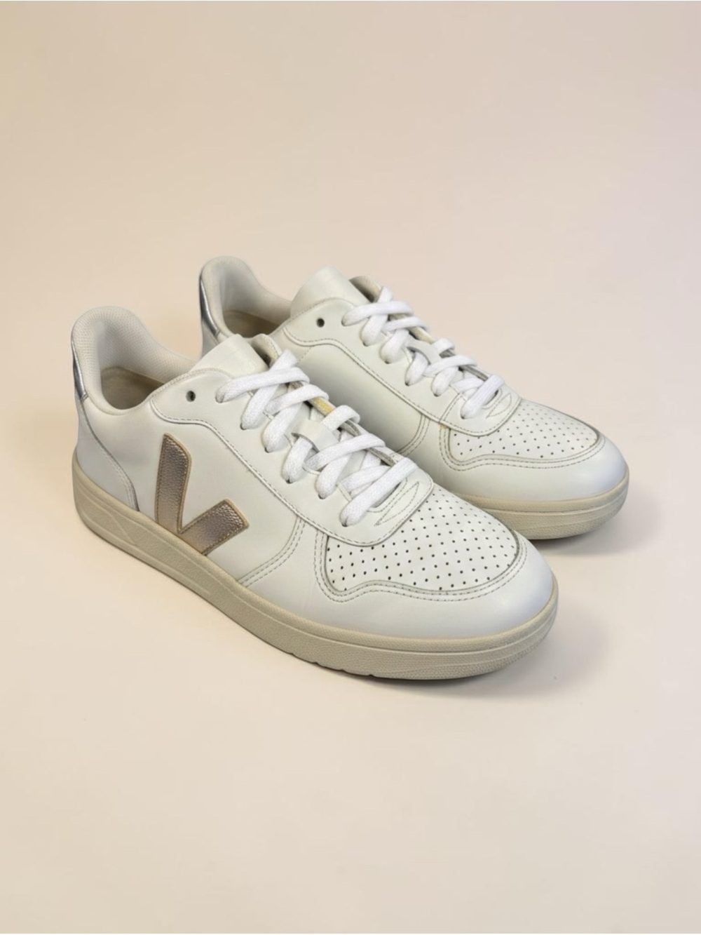 Ben’s V-10 White Platine Gold V Leather Lace Up Sneakers Women Size 8